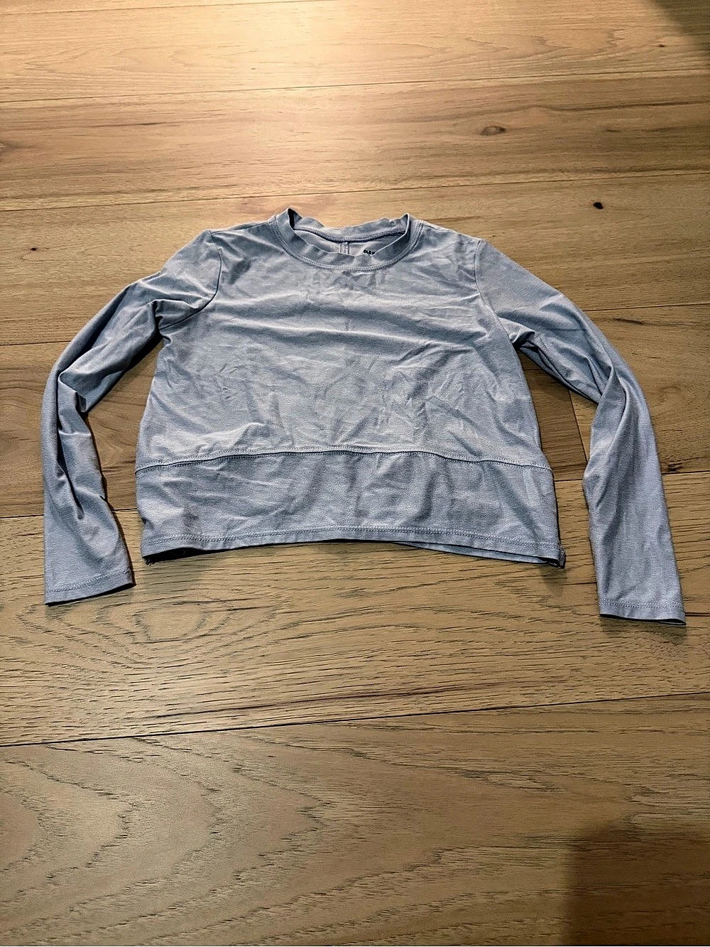 Old Navy CloudMotion Long-Sleeve Performance T-Shirt for Girls Small Gray